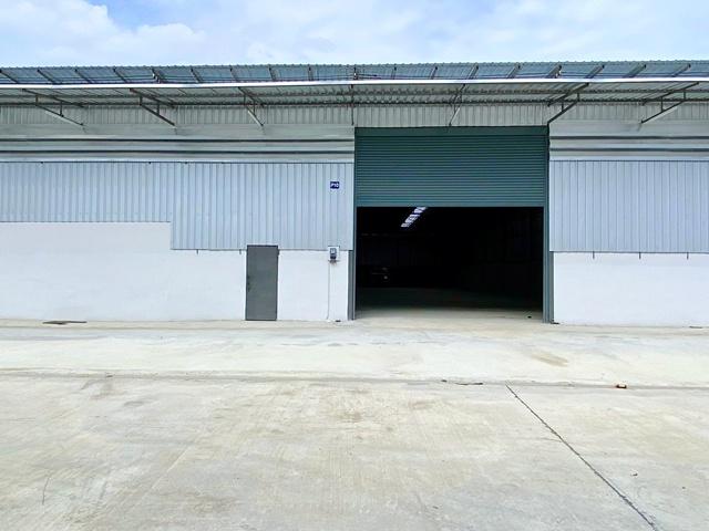 ตลาดแครายพลาซ่า 380ม. ให้เช่าโกดัง ออฟฟิศ 1,100ตร.ม. 275 ตร.วา. รร.ทานตะวันไตรภาษา 3.1 กม.1 ออฟฟิศ 1 น้ำ ถ.เอกชัย เลียบค 7