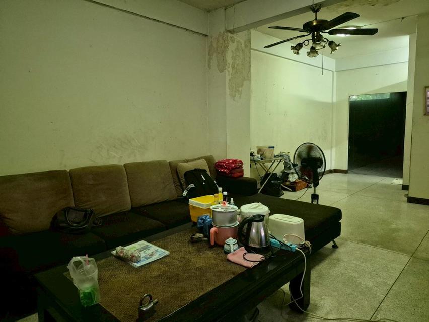 ขายทาวน์เฮ้าส์ 2 ชั้นมือสอง ทำเลดี หมู่บ้านจรัญวิลล่า 3 จรัญสนิทวงศ์ 37 ใกล้ รถไฟฟ้า MRT บางขุนนนท์ 13