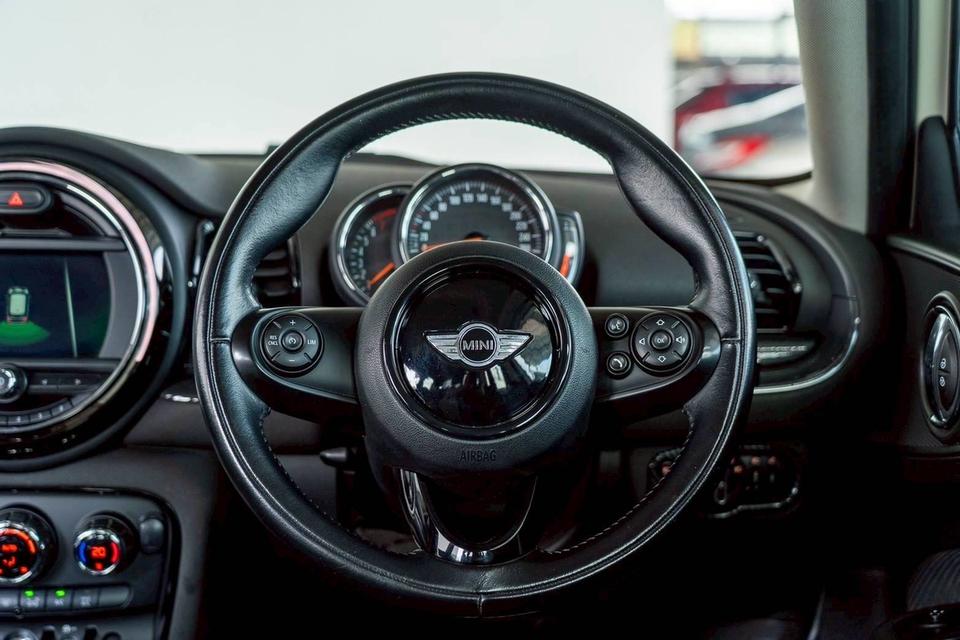 Brand : MiniModel: CLUBMAN COOPERGrade: RHDYear: 2018 รูปที่ 17