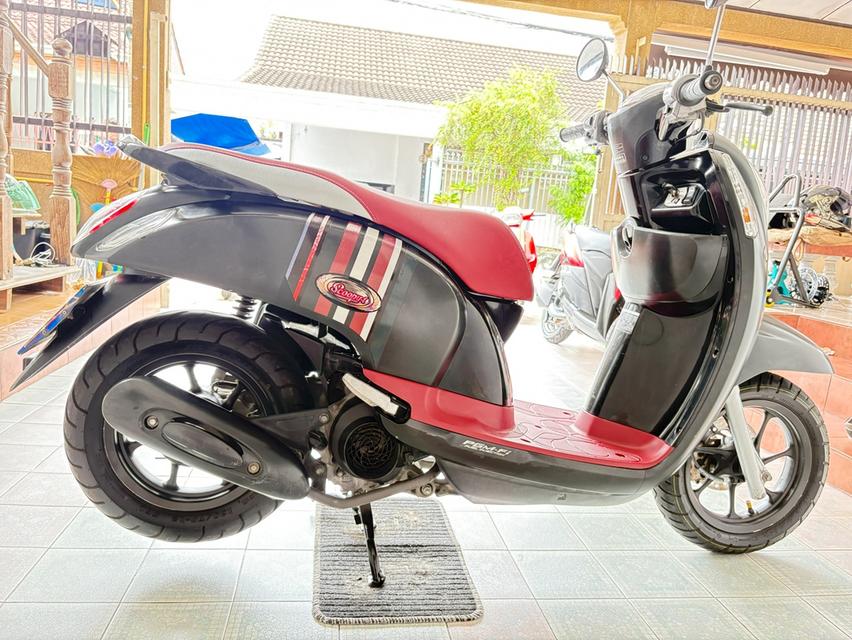 Scoopy รถบ้านแท้ เจ้าของฝากขาย มีสมุดคู่มือ สีเดิมโรงงาน ไม่เคยล้ม ไม่เคยชน มือเดียว สภาพเดิม วิ่ง11000 ปี59 6