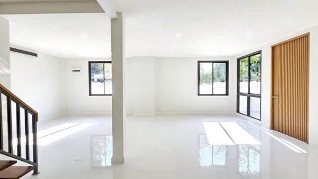 ขายบ้านเดี่ยว2ชั้น 42 ตร.ว. ย่านสุขุมวิทบางจากเขตพระโขนงหลังมุมรีโนเวทใหม่ใกล้BTSบางจาก