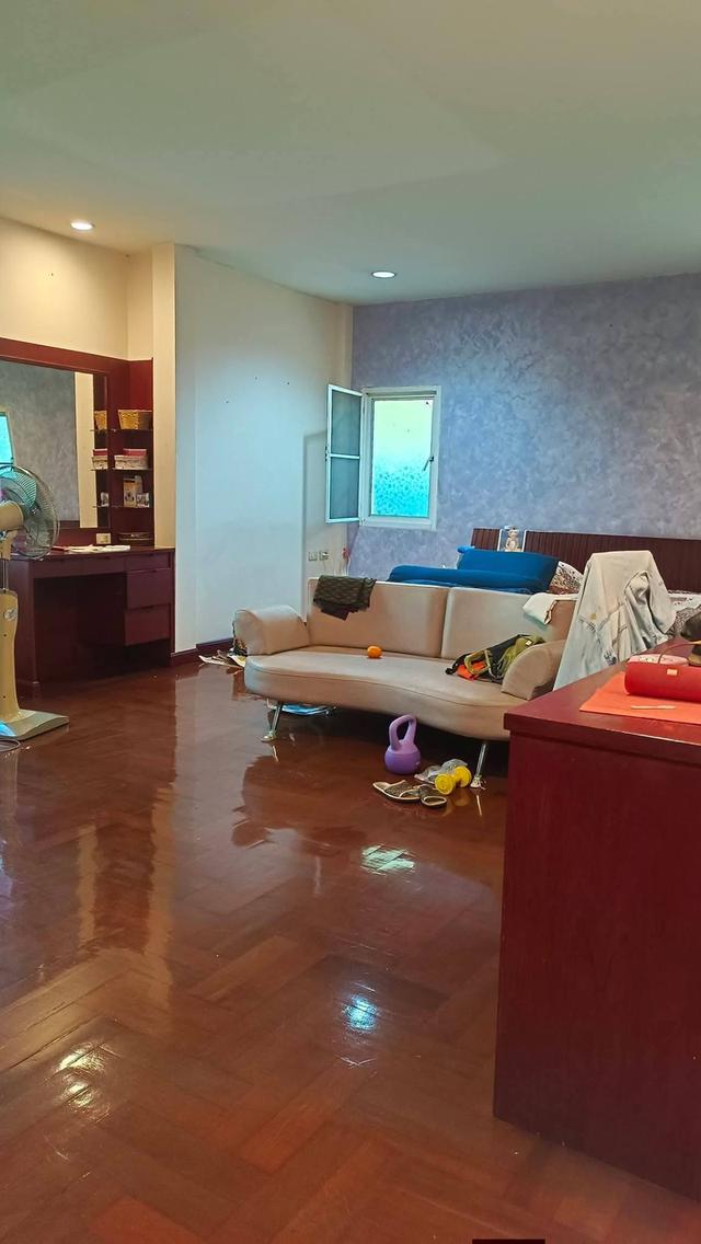 ขายบ้านเดี่ยวหมู่บ้านทองสถิตย์เรียบด่วนรามอินทรา แขวงจระเข้บัวเขตลาดพร้าว กทม. พื้นที่127 ตรว. 2