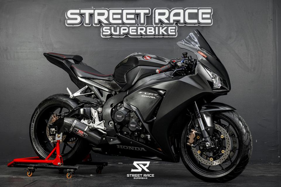 Honda 🔥 cbr1000rr ปี 2016 สีดำ 🖤 รถสวย หล่อ ๆ สภาพดี ท่อลั่น ตัวพันราคาย่อมเยา! 🏍️💨