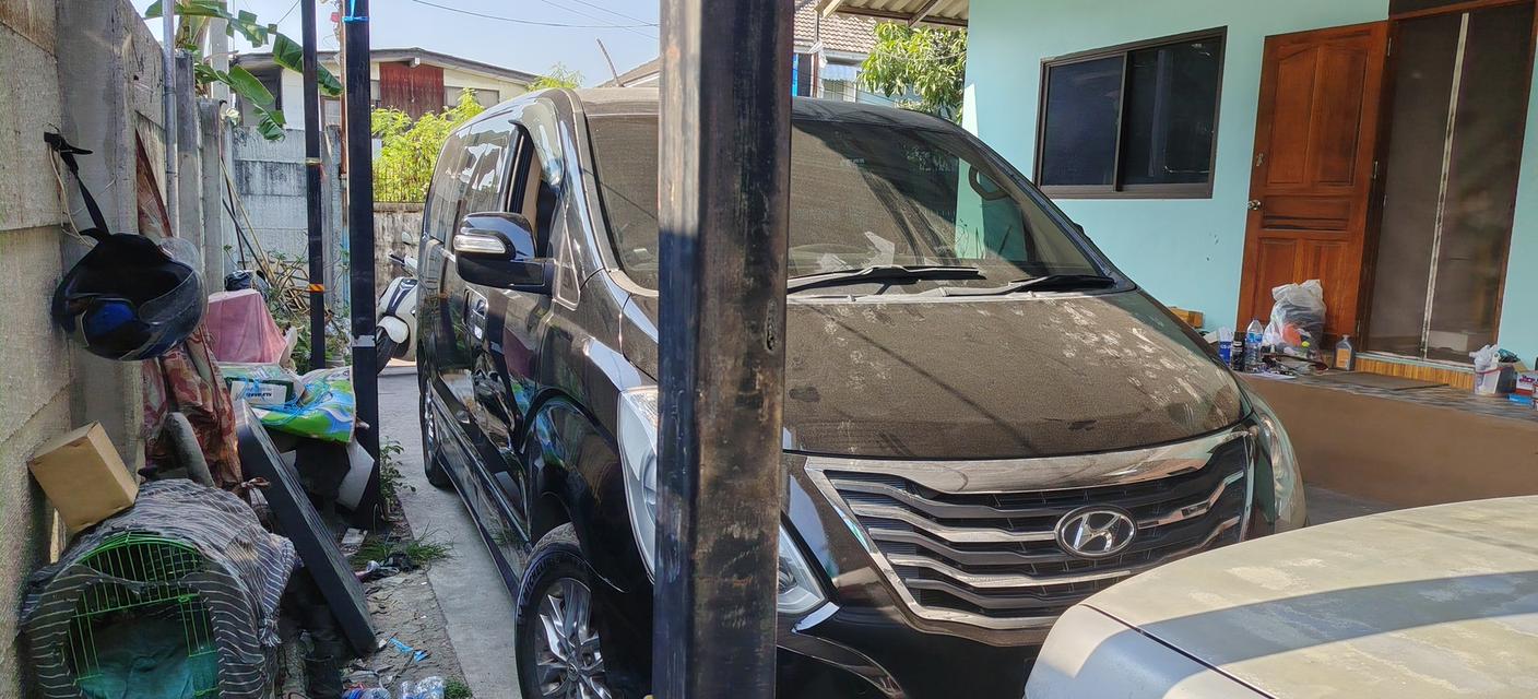 ขาย Hyundai H-1 ปี 2016 รุ่น Touring ตัวท็อป ✨ รถครอบครัวสุดหรู นั่งสบาย กว้างมาก พร้อมใช้งานทันที รูปที่ 2