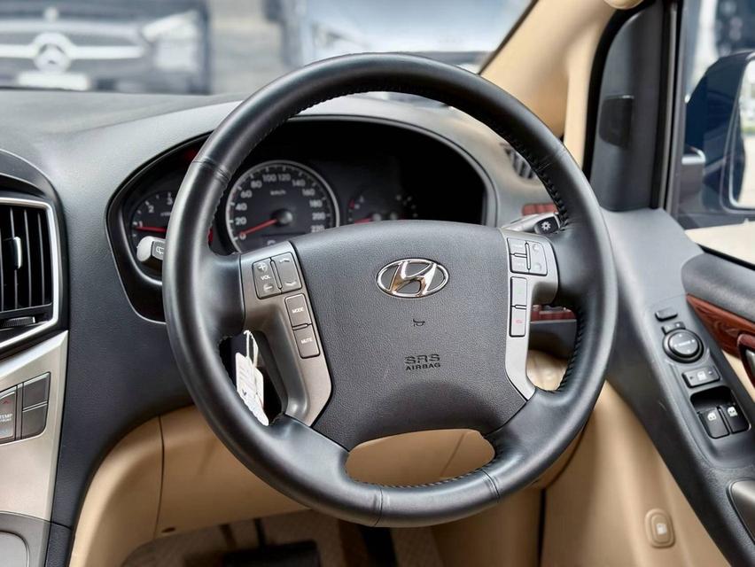 HYUNDAI GRAND STAREX 2.5 PREMIUM 2017Grand Starex Premium 11 ที่นั่ง ดีเซล 170HP หรู กว้าง นั่งสบาย รูปที่ 8