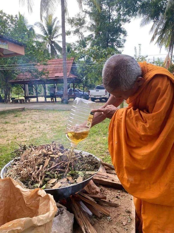 Break Through Darkness, Transcend Limitations – Phra Pidta Pangpakarn Disaster-Smasher by Phor Than Iad, Consecrated at Wat Khan Prachasank! 7