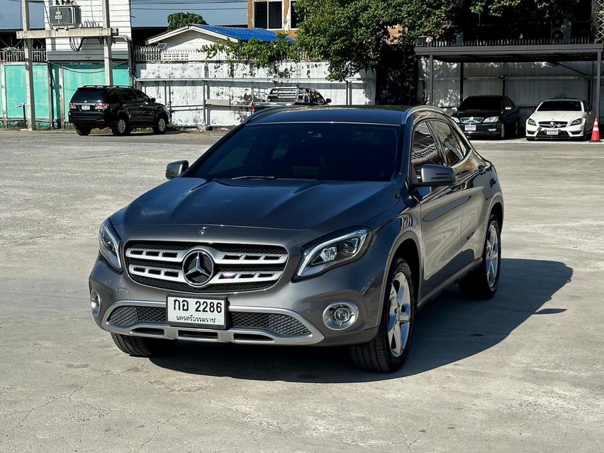 Mercedes-Benz GLA200 1.6 Urban ปี2018 เลขไมล์ 116,xxx km.