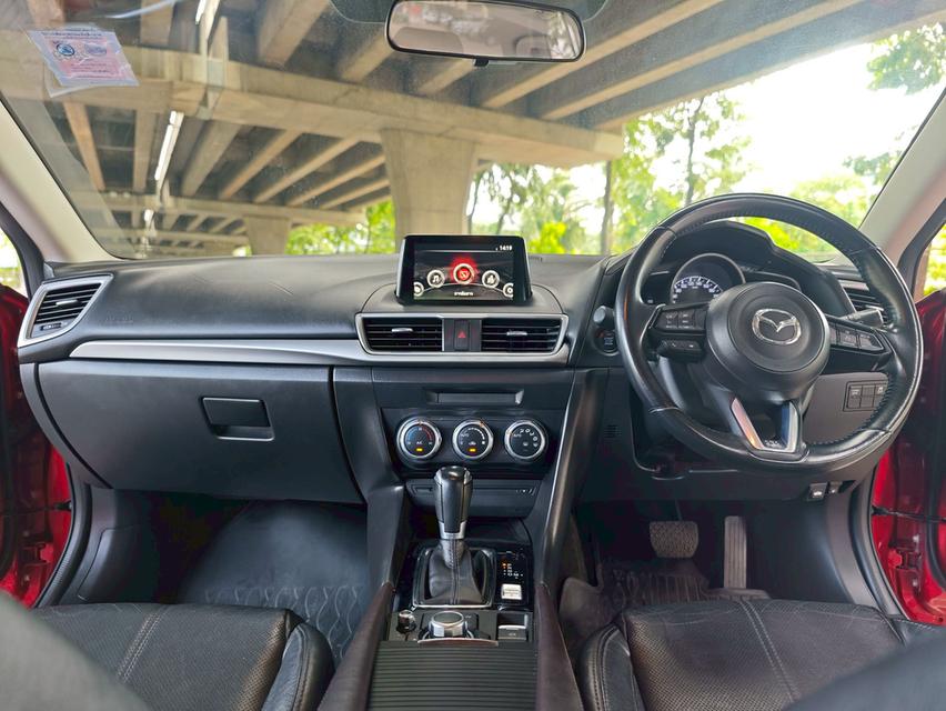 ขายด่วน! Mazda 3 2.0 C Sport AT ปี 2017 รถสวย สภาพดี พร้อมขับทันที! 10