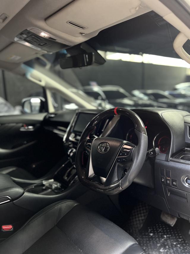 Toyota Alphard 2.5 SC Package