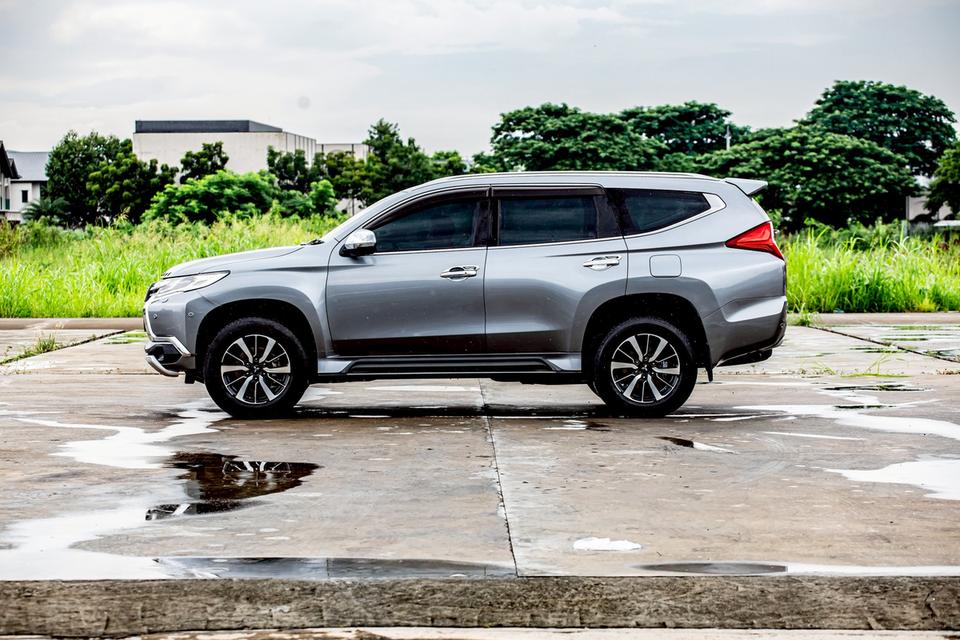 MITSUBISHI PAJERO SPORT 2.4 GT Premium ปี 2019 สีเทา มือเดียวป้ายแดง 10