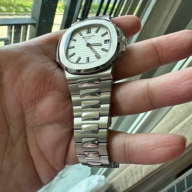 Patek Philippe Nautilus 5711/1A White Dial 2017 สวย ข้อครบ  6