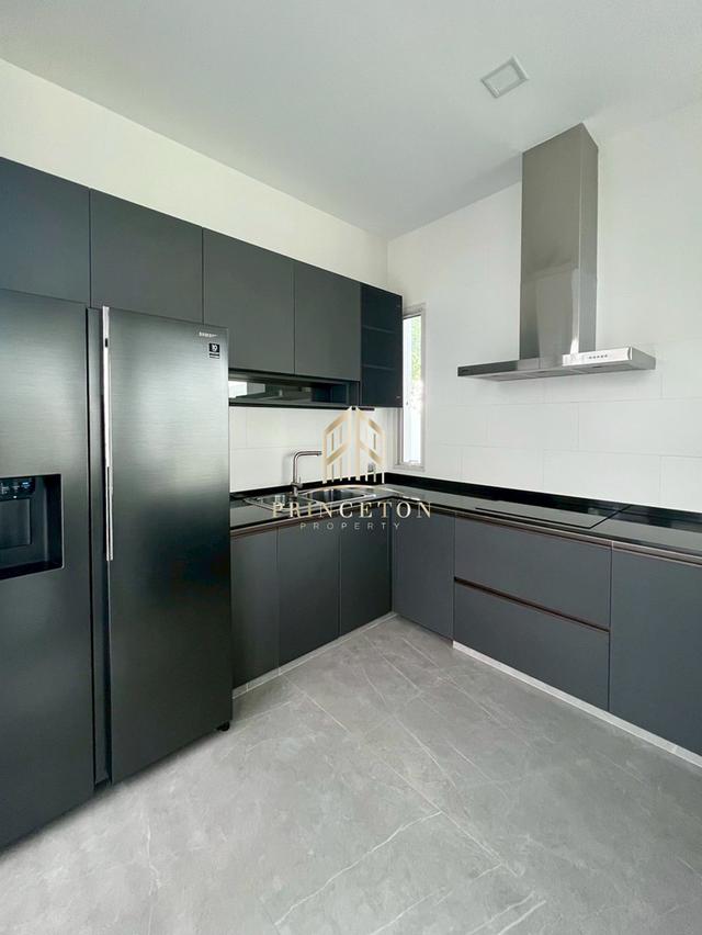 Luxury House For Sale VIVE Bangna in Modern Minimal Style 5