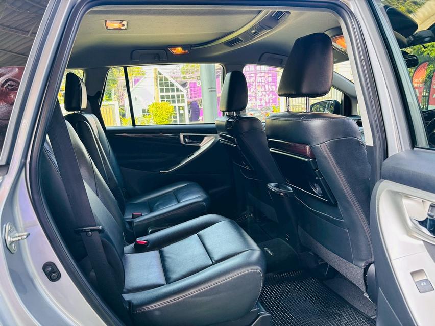 Toyota Innova Crysta 2.8 ดีเซล Premium 6AT ปี 2022 รูปที่ 9