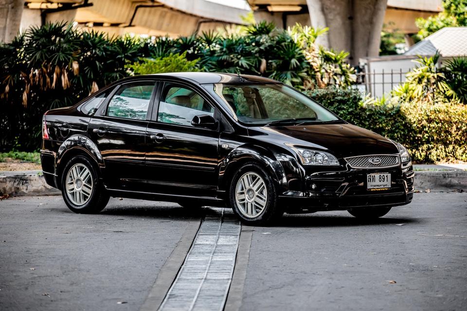 Ford focus 1.8 Sedan ปี 2006 สีดำ 5