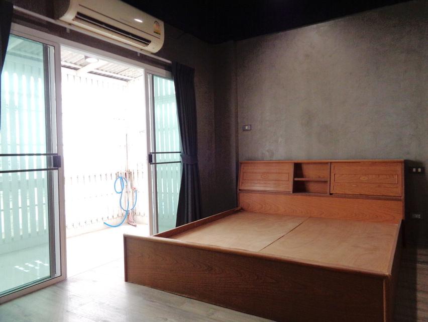 🚩 บ้านรีโนเวท ทาวน์โฮม 3 ชั้น 18 ตารางวา โครงการ เดอะ รีโน่ นวมินทร์ ติดห้างโลตัสนวมินทร์ 13