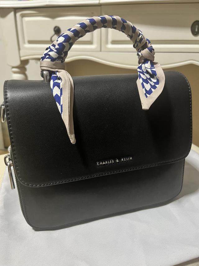 กระเป๋า Charles & Keith รูปที่ 4