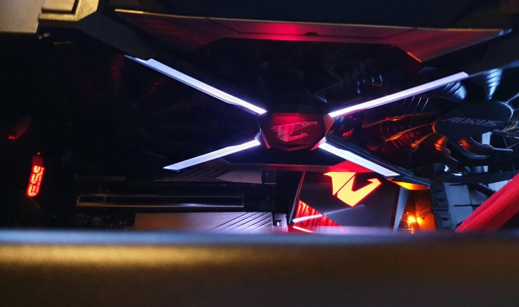 การ์ดจอ Gigabyte Aorus Nvidia GTX 1080Ti  3