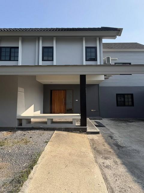 ให้เช่าบ้านเดี่ยว 5 ห้องนอน ซอยรัชดาภิเษก 32 บ้านสไตล์คอนกรีตผสมไม้ เงียบสงบ เป็นส่วนตัวสูง เดินทางสะดวก รัชดา ลาดพร้าว พระราม 9 5