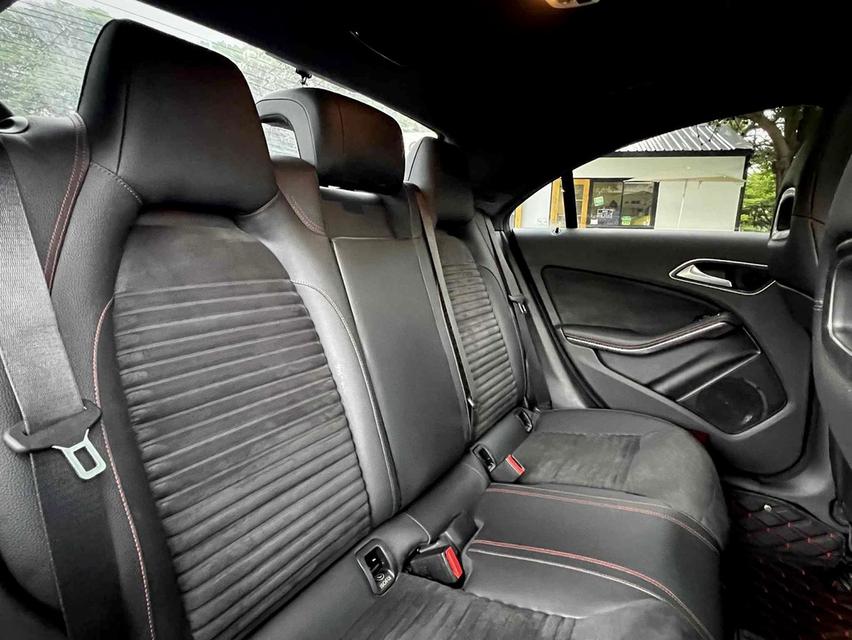 Mercedes Benz CLA220 CDI AMG 11