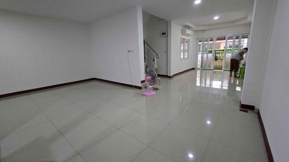 ขายบ้านทาวน์เฮ้าส์ หมู่บ้านเฟื่องฟ้าวิลล่า 16 ถนนเทพารักษ์ ซอย 98 4