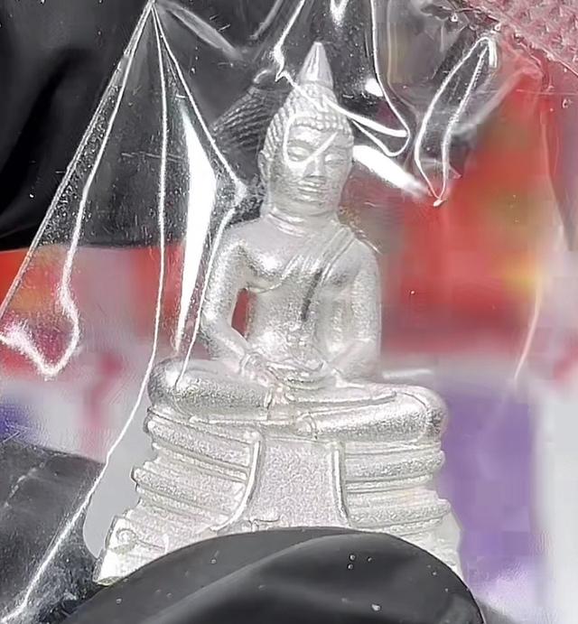 ต้องการขายพระหลวงพ่อโสธร