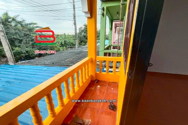 ทาวน์เฮาส์ เนื้อที่ 18 ตร.ว. หมู่บ้านบัวแก้ว สามโคก ซอยรุ่งทรัพย์ (วัดบัวแก้ววราราม) ถนนปทุมธานี-ศูนย์ศิลปาชีพบางไทร ตำบลบ้านปทุม อำเภอสามโคก ปทุมธานี 13