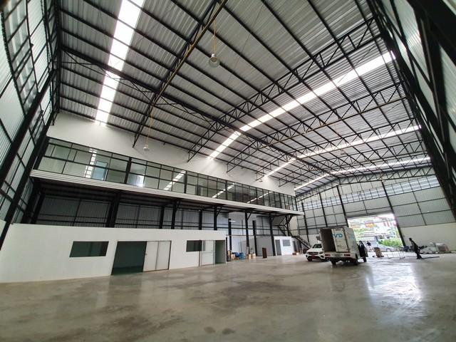 ให้เช่าโกดังสำนักงาน 290 ตรว. 1,300 ตร.ม. ย่านถนนรามอินทรา ใกล้ทางด่วนรามอินทรา-อาจณรงค์ 6