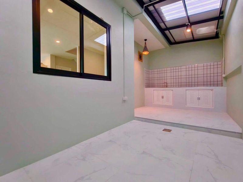 ✨หมู่บ้านอักษรา บางบัวทอง✨ทาวน์เฮาส์ 2 ชั้น หลังมุม ใกล้รถไฟฟ้า MRT แยกบางพลู ตกแต่งใหม่พร้อมอยู่ 10