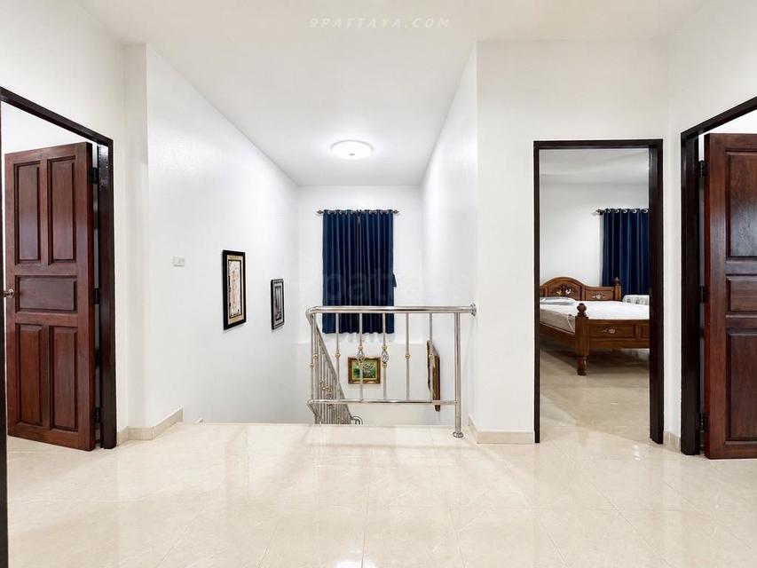 For Rent — 2-Storey Detached House with Garden at Sirisa 9, South PattayaSpacious 3 bedrooms 3 bathroom 12