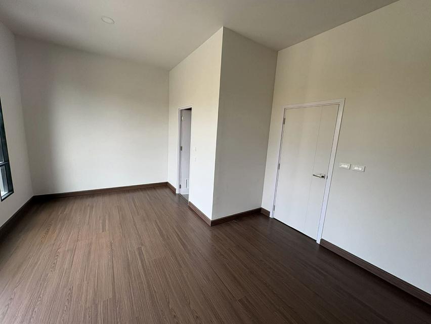 ขาย/ให้เช่าบ้านเดี่ยว 2 ชั้น หมู่บ้าน Britania วงแหวน-เทพารักษ์  ซอยมังกร เทพารักษ์ 12