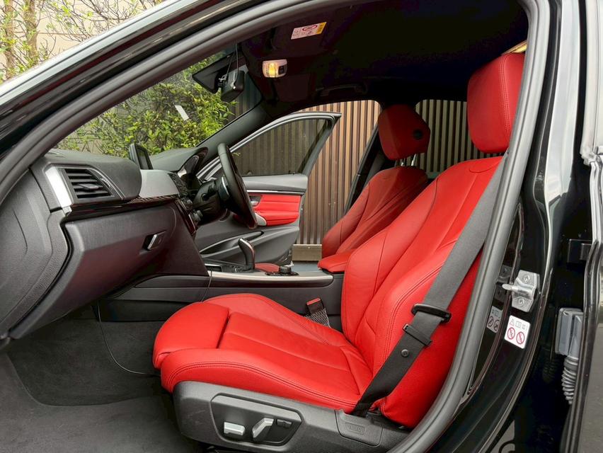 Bmw 320d M Sport LCI ปี18 ไมล์น้อยสุดในตลาด รถสวย มือเดียว สีเดิมทั้งคัน เข้าศูนย์ทุกระยะ 10