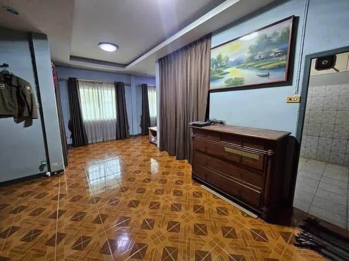 ขายบ้าน ติดถนน. เป็นการขายสิทธิ์เช่าวัด ใกล้เมือง ใกล้ทางด่วน รถเมล์วิ่งผ่านหน้าบ้าน 5
