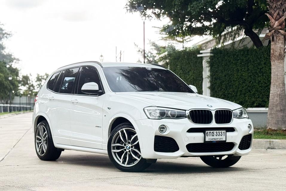 BMW X3 xDrive20d M-Sport (F25) ปี 2017 สีขาว รถมือเดียวออกศูนย์ BMW Thailand ดีเซลล้วน โฉม LCI หลังคาแก้ว รูปที่ 3