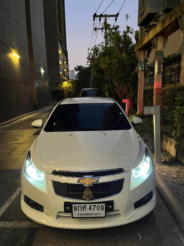 Chevrolet Cruze สีขาวสภาพดี 8