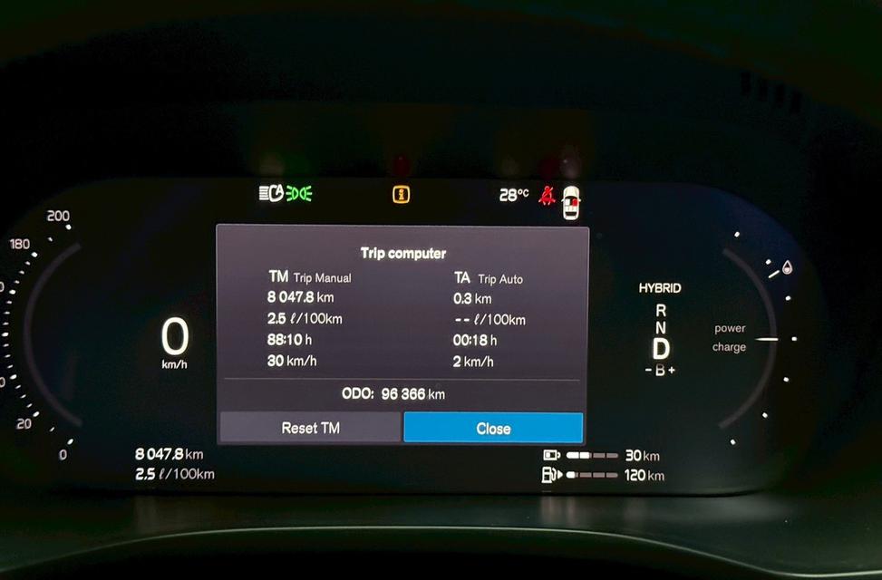 VOLVO XC60 2.0 RECHARGE T8 R-DESIGN AWD ปี 2022 โฉม ปี14-ปัจจุบัน สีดำ รูปที่ 13
