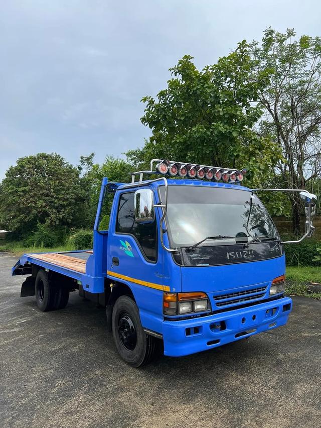 หกล้อท้ายลาด Isuzu NPR-130 Hp ปี 2002