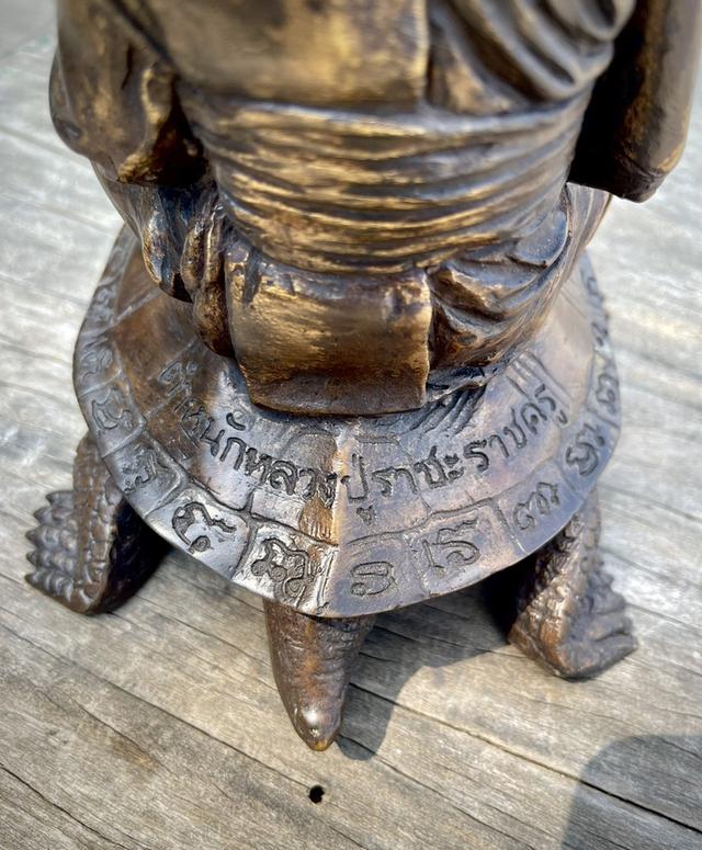 พระบูชาหลวงปู่หลิว วัดไร่แตงทอง หน้าตัก5นิ้ว ปี35 เนื้อทองเหลืองรมดำ สีมันปู 5