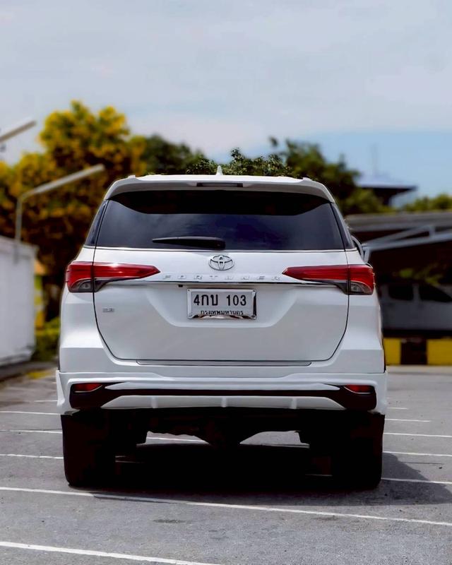 รหัสรถ QT103 Toyota Fortuner 2.8 V เกียร์ออโต้ สีขาวมุก ปี2015 5
