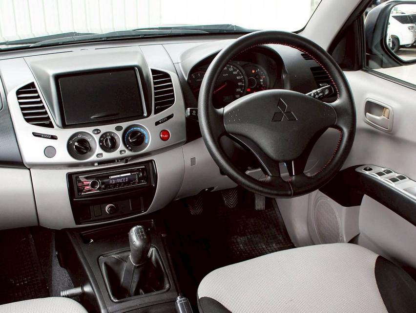 MITSUBISHI TRITON , 2.5 GLX ปี 2013 11
