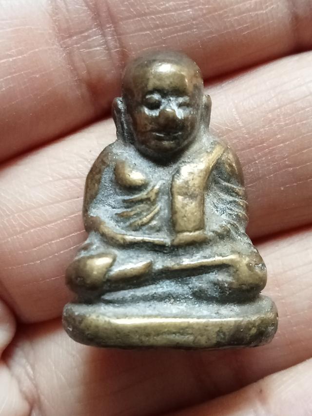 หลวงพ่อเงิน สอบถามได้ค่ะ