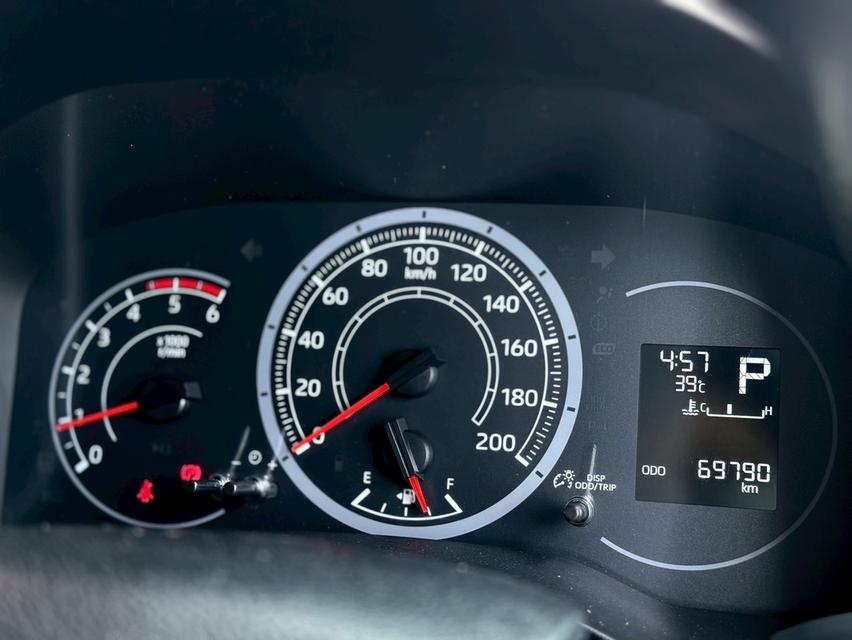 ปี 2020 TOYOTA COMMUTER, 2.8 สภาพสวย 11