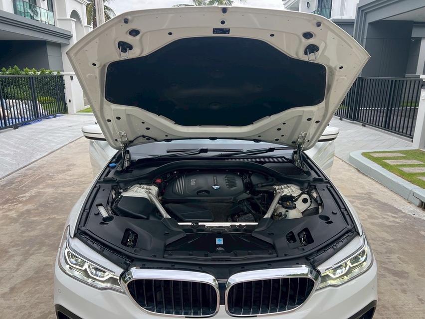 รหัสรถ AP8844 BMW 520 d M-Sport ปี 20 สีขาว ดีเซล 17