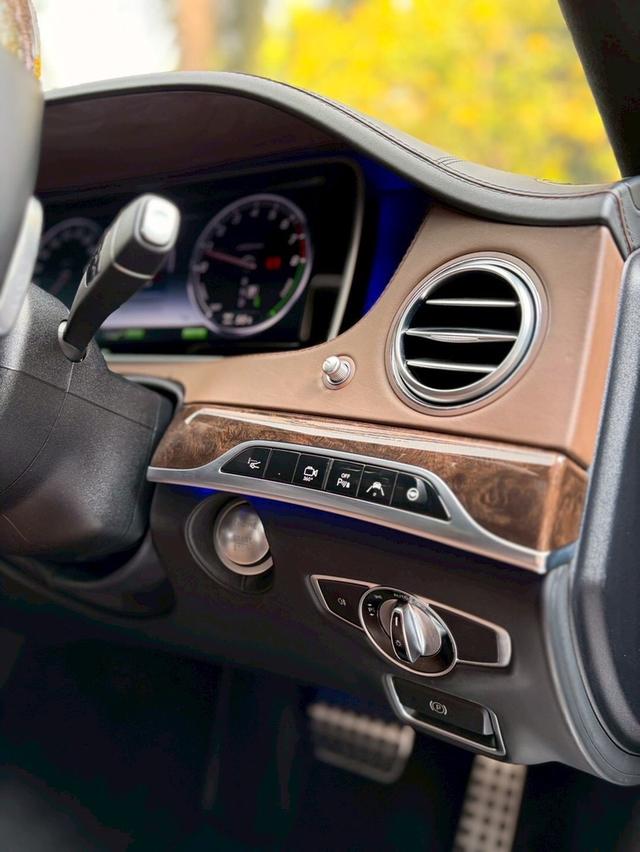 Benz S500e AMG 3.0 AMG W.222 รถปี2017 ไมล์5x,xxxKm.มีประวัติศูนย์ ไม่เคยเกิดอุบัติเหตุผ่านการตรวจรับรองสภาพรถ2สถาบันราคา1,380,000บาทได้ไปคุ้มแน่นอนครั รูปที่ 19