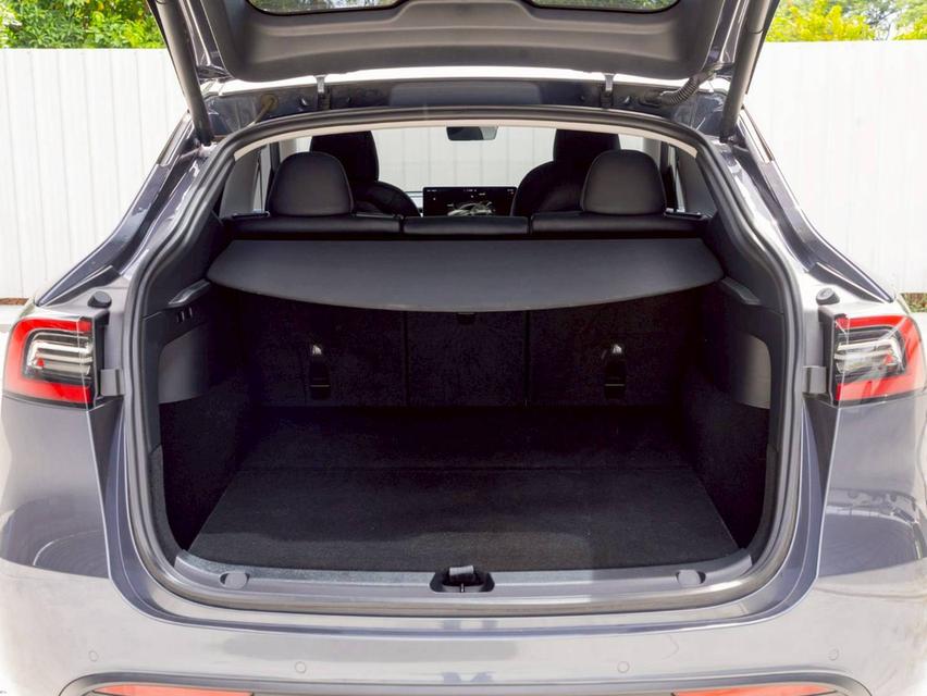 Tesla Model Y Rear-Wheel Drive ปี จด 2023 18