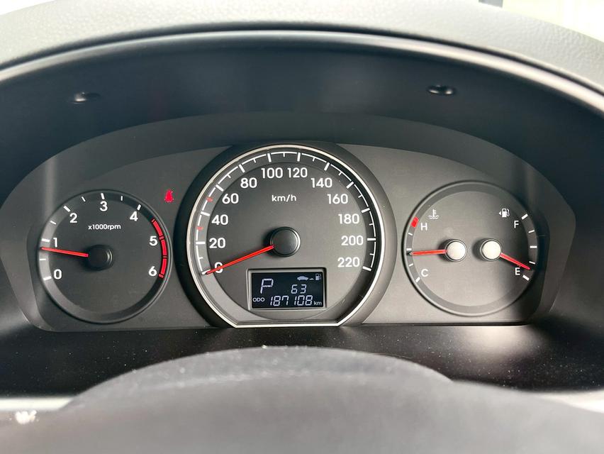 Hyundai H1 2.5Touring ปี18 7