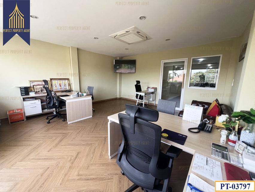 ขายโฮมออฟฟิศ บิสทาวน์ ศรีนครินทร์ (Biztown Srinakarin) ติด bts สายสีเหลือง ต่อเติมเต็มพื้นที่ทั้งหลัง 12