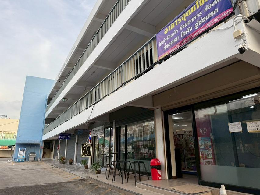 Big Sale!! อพาร์ทเม้นท์ 3 ชั้น 24 ห้อง พร้อมที่ดิน 370 ตร.วา ซอยนวมินทร์ 74 แยก 1 หลังห้างแม็คแวลู่ 4