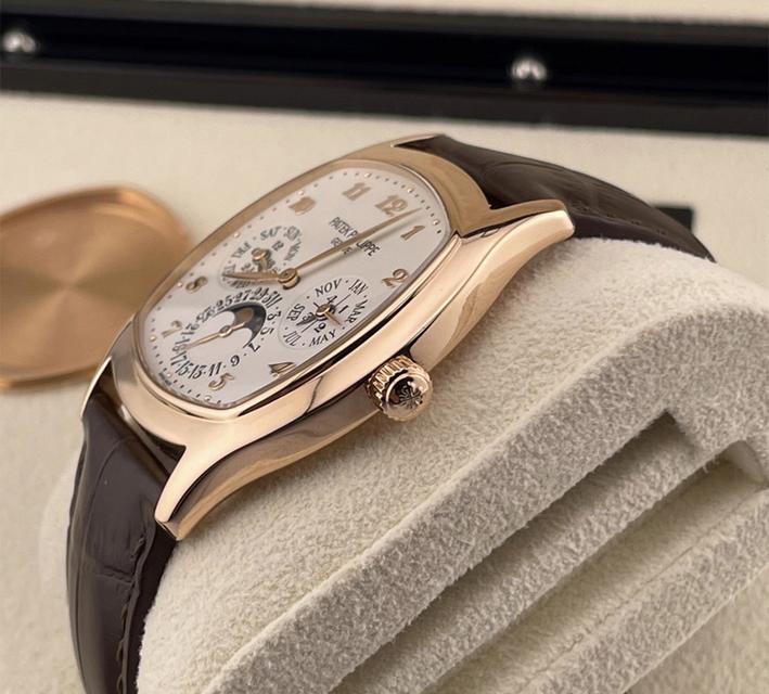 Patek Philippe Perpetual Calendar 5940R 2019 3