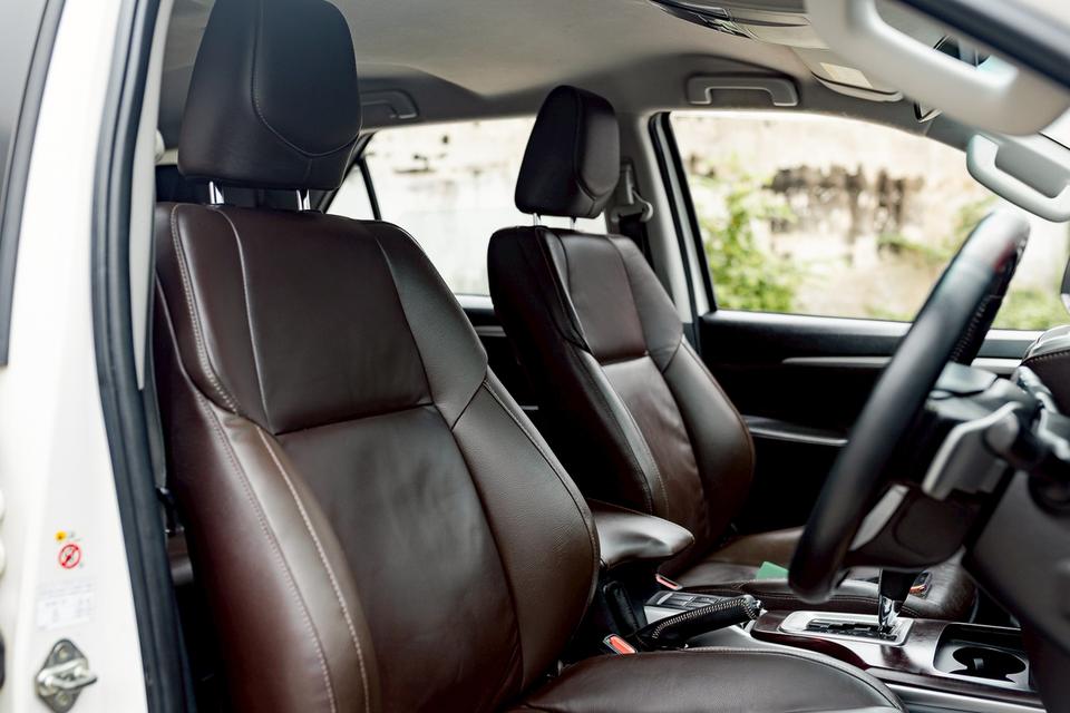 Toyota Fortuner 2.4V ปี19จด21 13