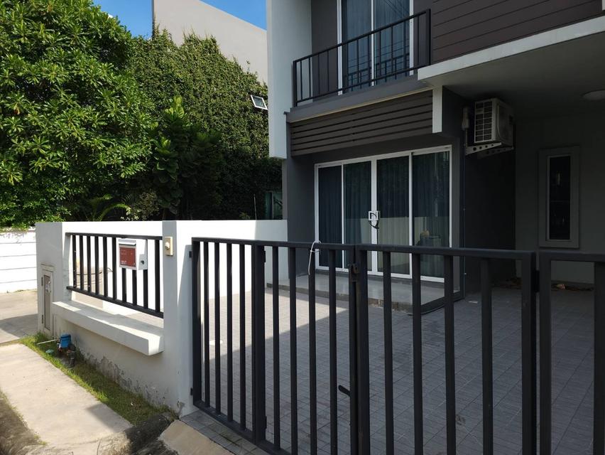 หมู่บ้าน เดอะคัลเลอร์วงแหวน รามอินทรา2 ซ.สุเหร่าคลองหนึ่ง 15 บางชัน คลองสามวา กทม. ขนาด 25.90\ตารางวา 3นอน 2ห้องน้ำ เตียง +แอร์ 2ห้องนอน พร้อมต่อเติ 3